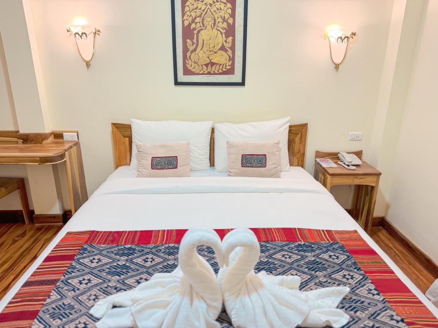 Luang Phasouk Hotel Луанг Прабанг Екстериор снимка