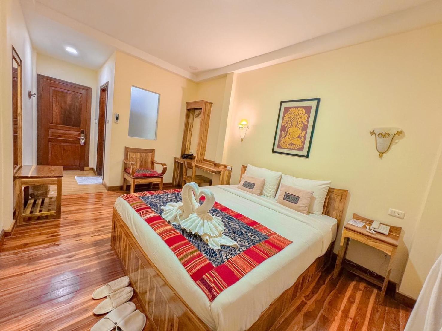 Luang Phasouk Hotel Луанг Прабанг Екстериор снимка