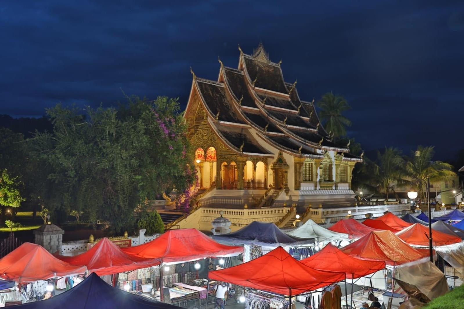 Luang Phasouk Hotel Луанг Прабанг Екстериор снимка