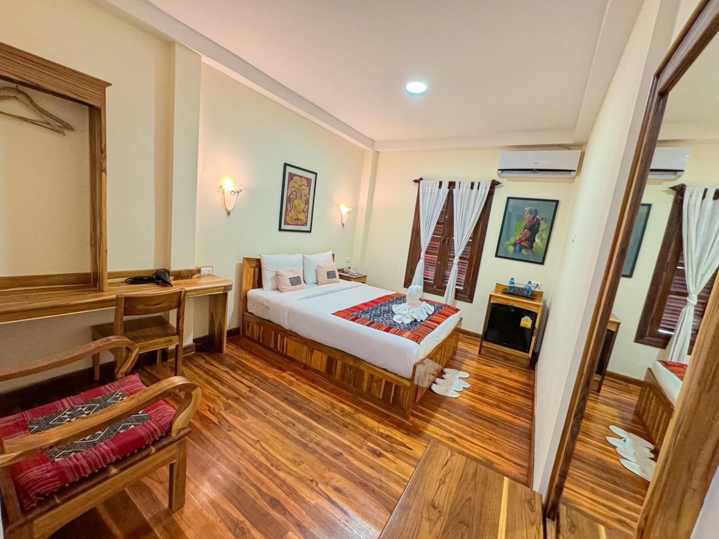 Luang Phasouk Hotel Луанг Прабанг Екстериор снимка